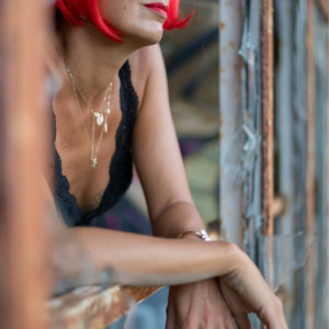 Elise shooting photo Eric Zugmeyer