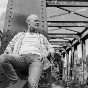 Benoit shooting photo Eric Zugmeyer