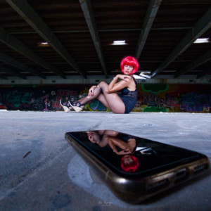 Elise shooting photo Eric Zugmeyer